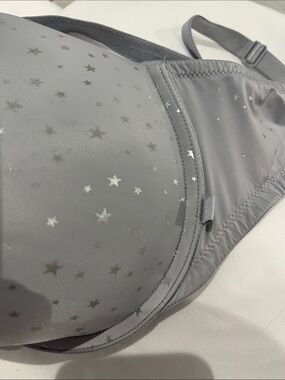 Victoria's Secret Push-Up Bra 38D Grey Silver Star Print T-Shirt Bra